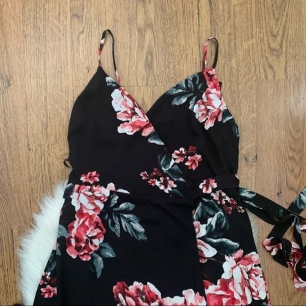 Lulu’s Dress - Picture 3 of 8